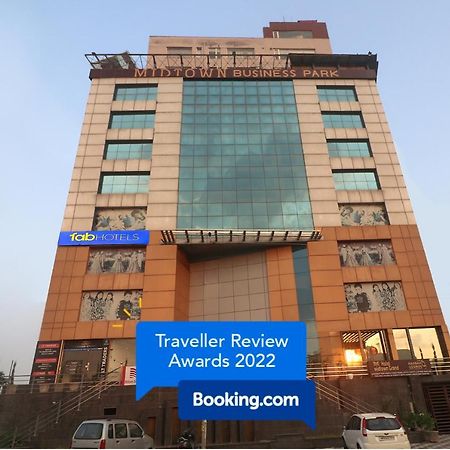Fabhotel Mid Town Grand Панчкула Экстерьер фото