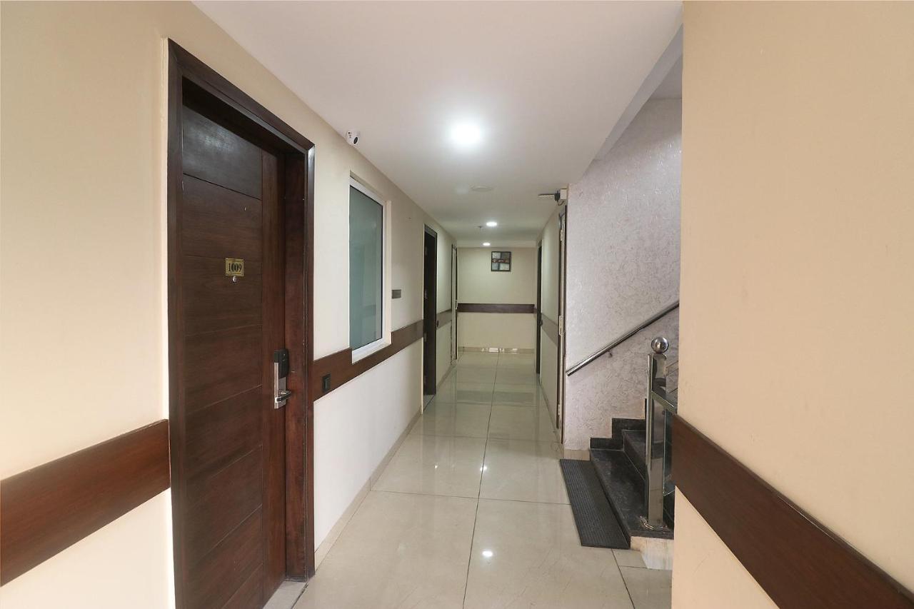 Fabhotel Mid Town Grand Панчкула Экстерьер фото
