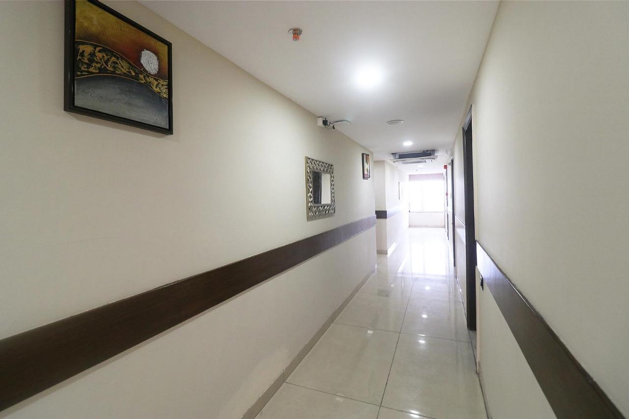 Fabhotel Mid Town Grand Панчкула Экстерьер фото